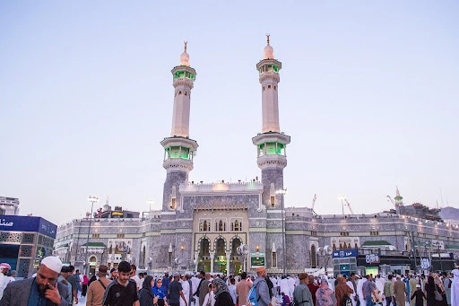 Spiritual Journeys: How Performing Umrah Can Transform Your Life 4 Umrah